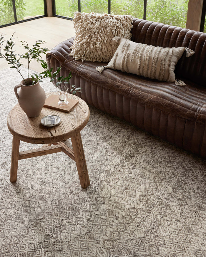The Rug Corner Loloi Raven Dove / Ivory