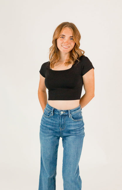 Square Neck Cropped Seamless Tee・Black