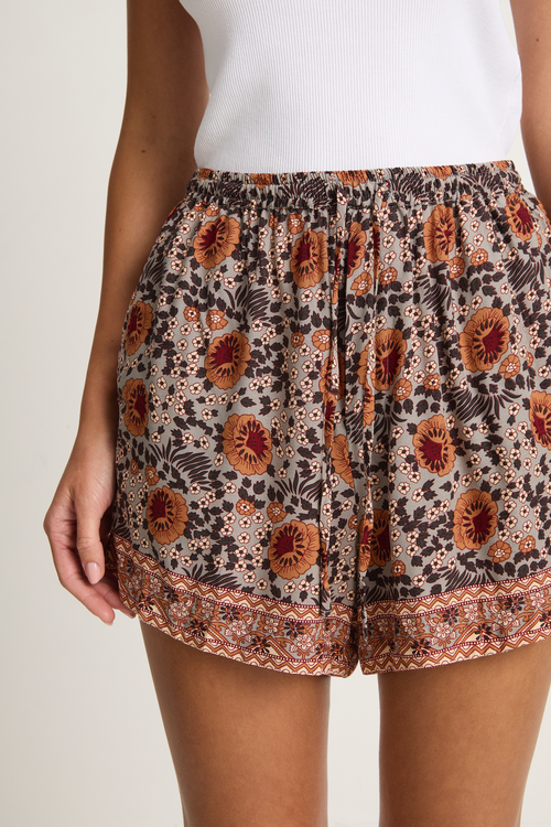 Natalie Martin Jasper Short - Vintage Flowers Slate
