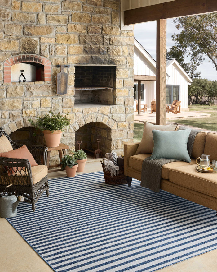 The Rug Corner Loloi II Easton Denim / Ivory