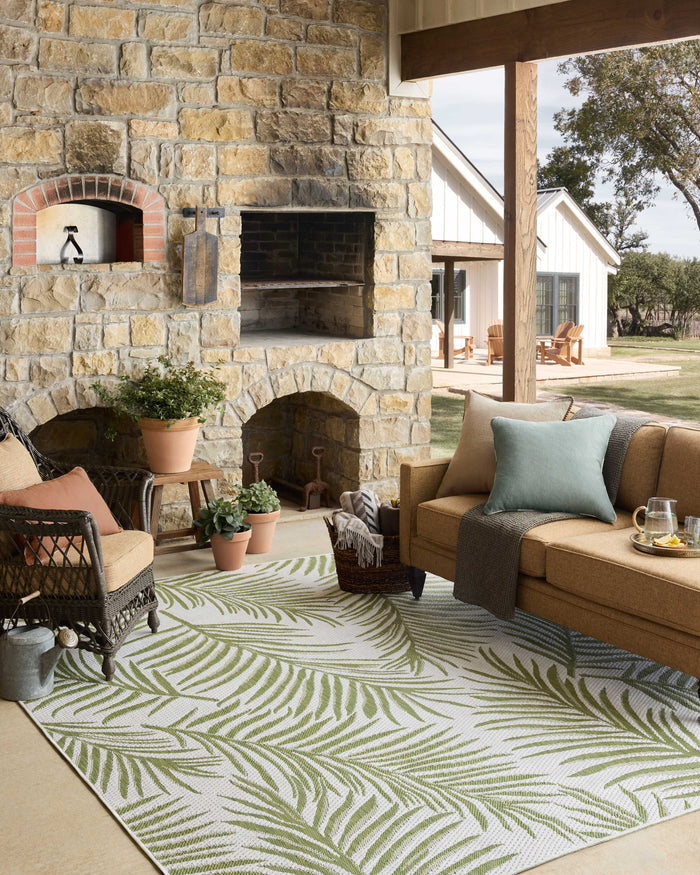 The Rug Corner Loloi II Easton Ivory / Green