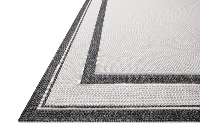 The Rug Corner Loloi II Easton Onyx / Ivory