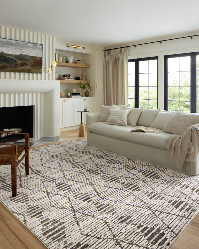 The Rug Corner Loloi II Kamala Charcoal / Dove