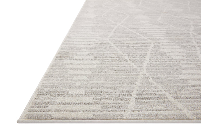 The Rug Corner Loloi II Kamala Ivory / Silver