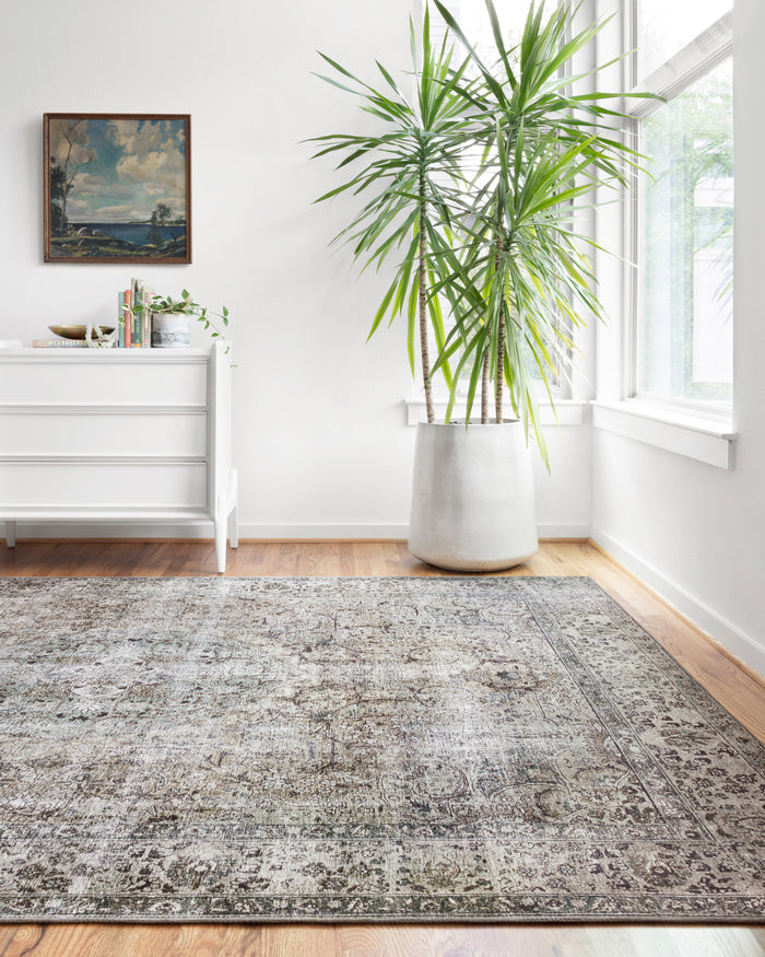 The Rug Corner Loloi II Layla Taupe / Stone