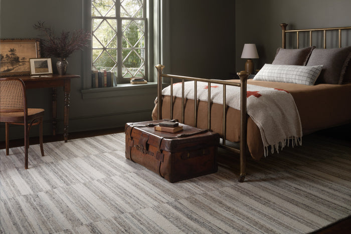The Rug Corner Magnolia Home by Joanna Gaines x Loloi Rae Stone / Ivory