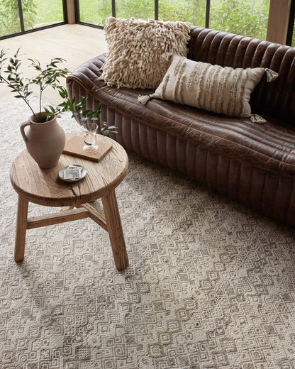 The Rug Corner Loloi Raven Dove / Ivory